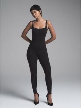 Skims fits everybody square neck low back onesie